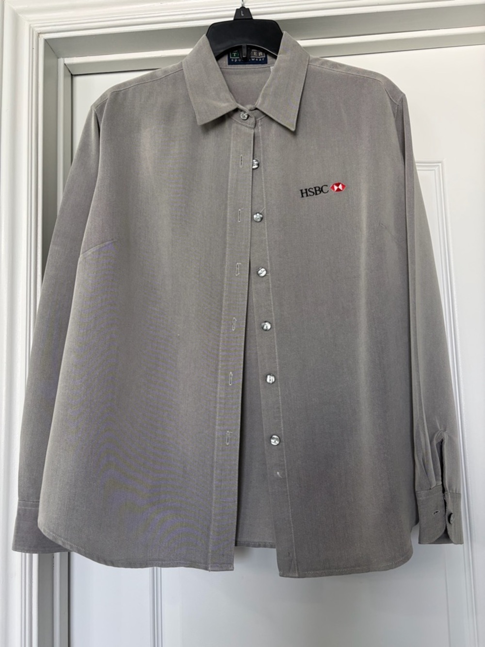 Women’s Long-Sleeve Dress Shirt in Gray, M